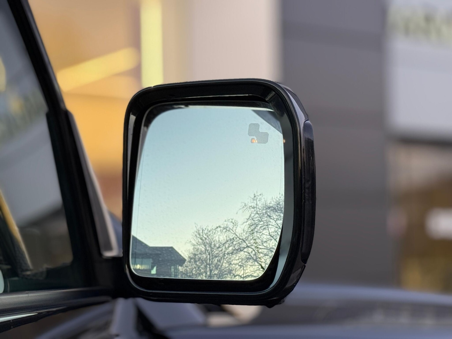 Used Land Rover Defender 2023 for sale - 77016436: Photo 13