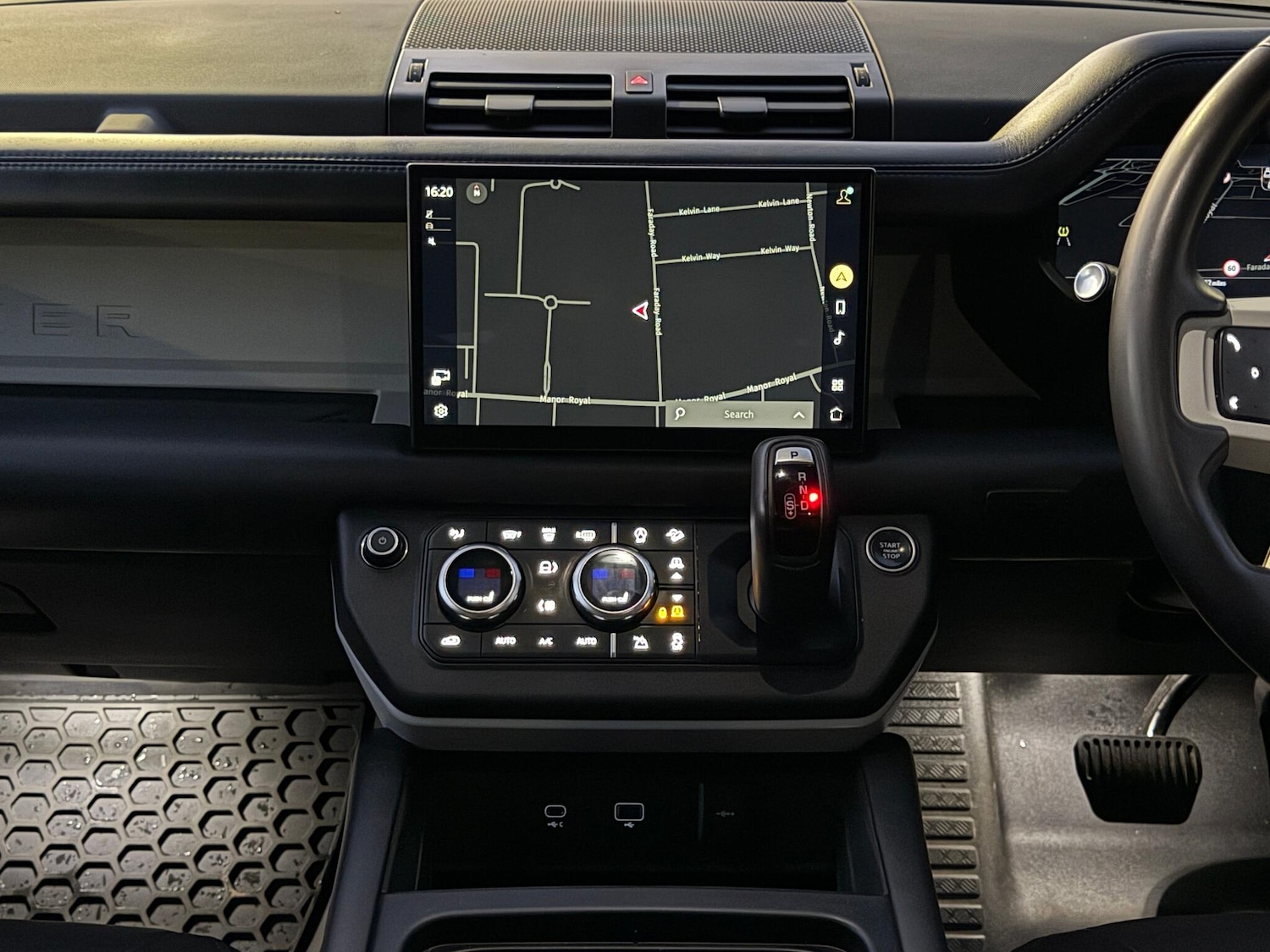 Used Land Rover Defender 2023 for sale - 77016436: Photo 21