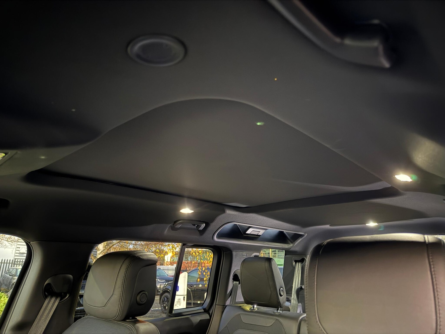 Used Land Rover Defender 2023 for sale - 77016436: Photo 6