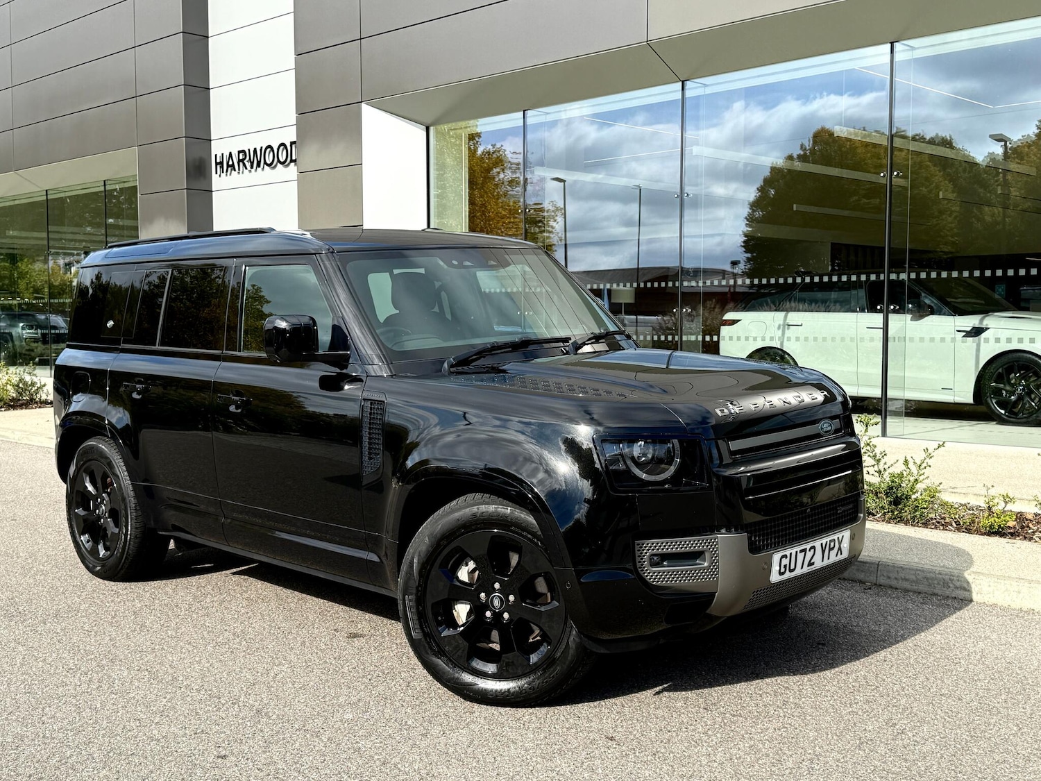 Used Land Rover Defender 110 2023 for sale - 76432452: Photo 1