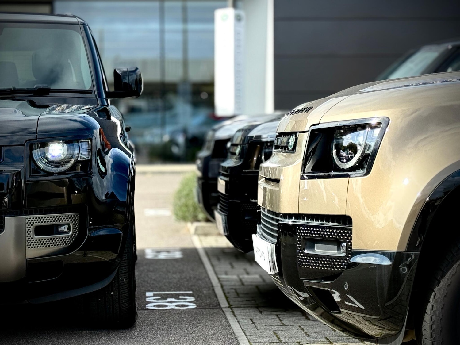 Used Land Rover Defender 110 2023 for sale - 76432452: Photo 22