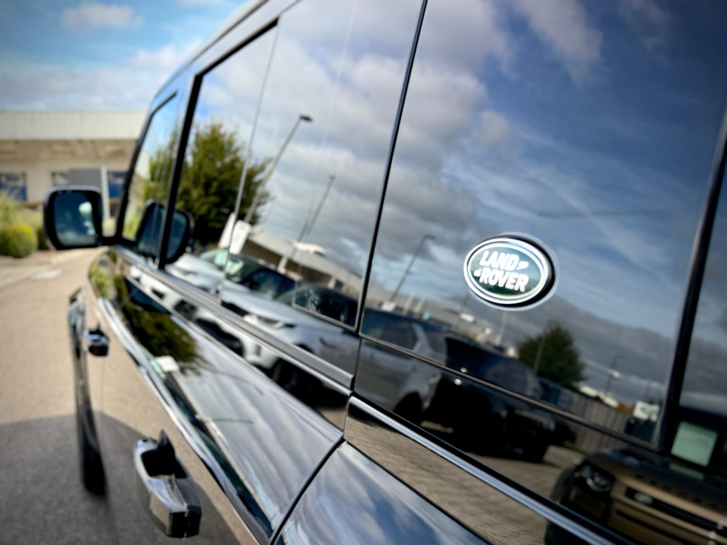 Used Land Rover Defender 110 2023 for sale - 76432452: Photo 24