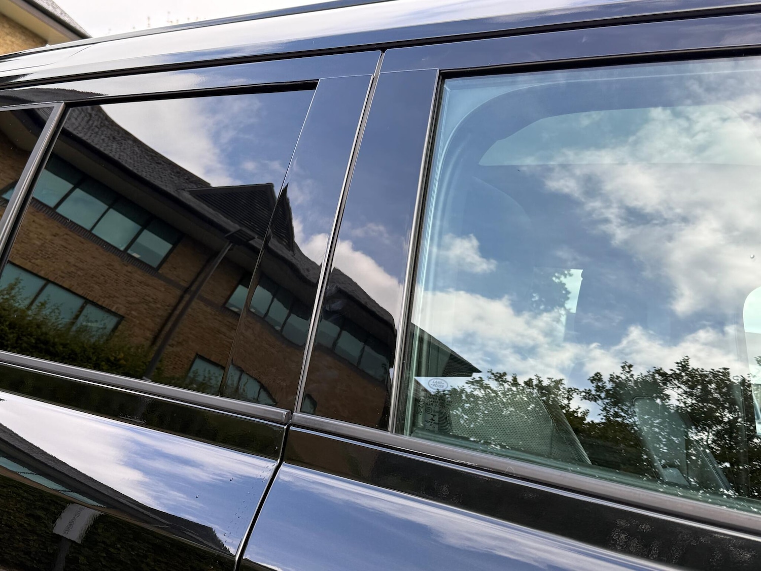 Used Land Rover Defender 110 2023 for sale - 76432452: Photo 31