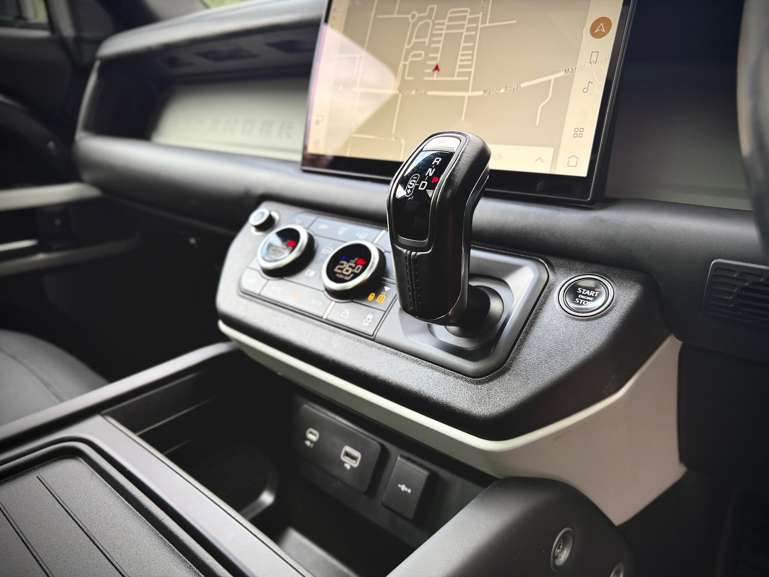 Used Land Rover Defender 110 2023 for sale - 76432452: Photo 33