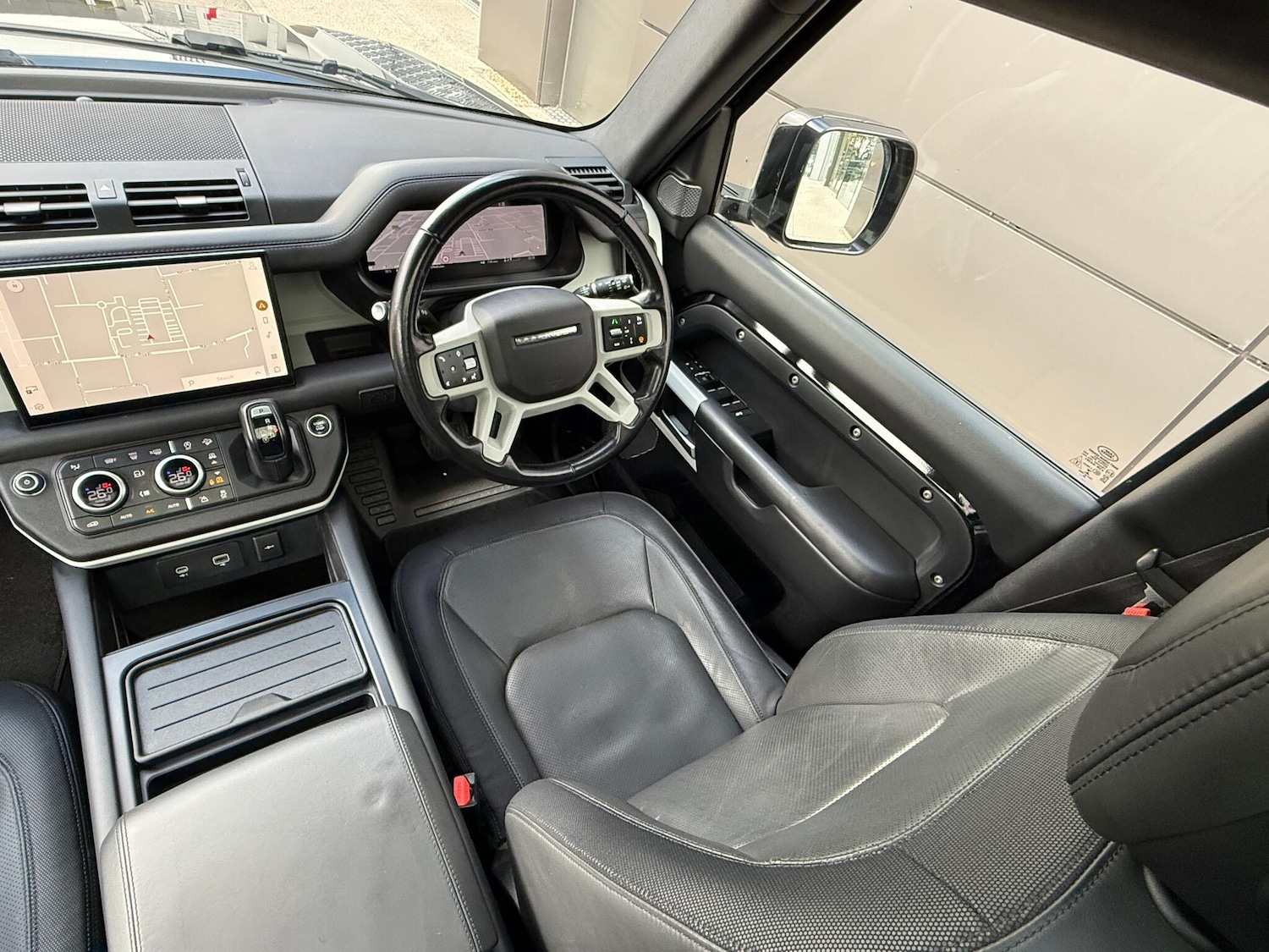 Used Land Rover Defender 110 2023 for sale - 76432452: Photo 38