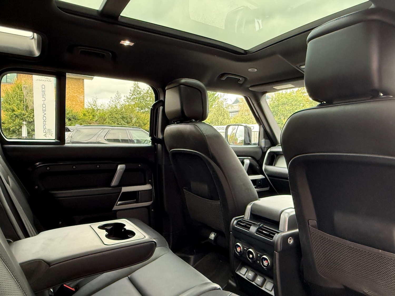 Used Land Rover Defender 110 2023 for sale - 76432452: Photo 47