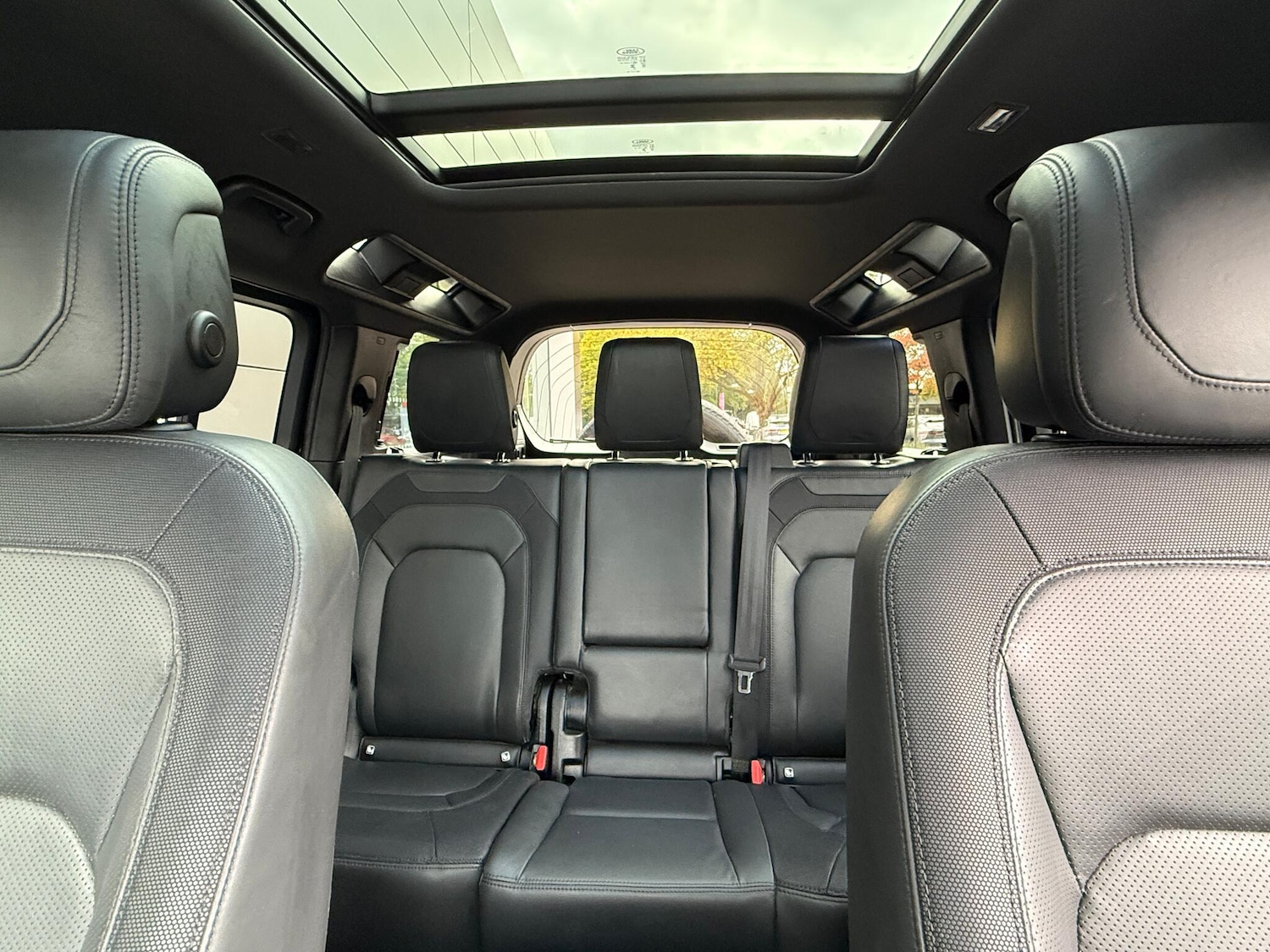 Used Land Rover Defender 110 2023 for sale - 76432452: Photo 50