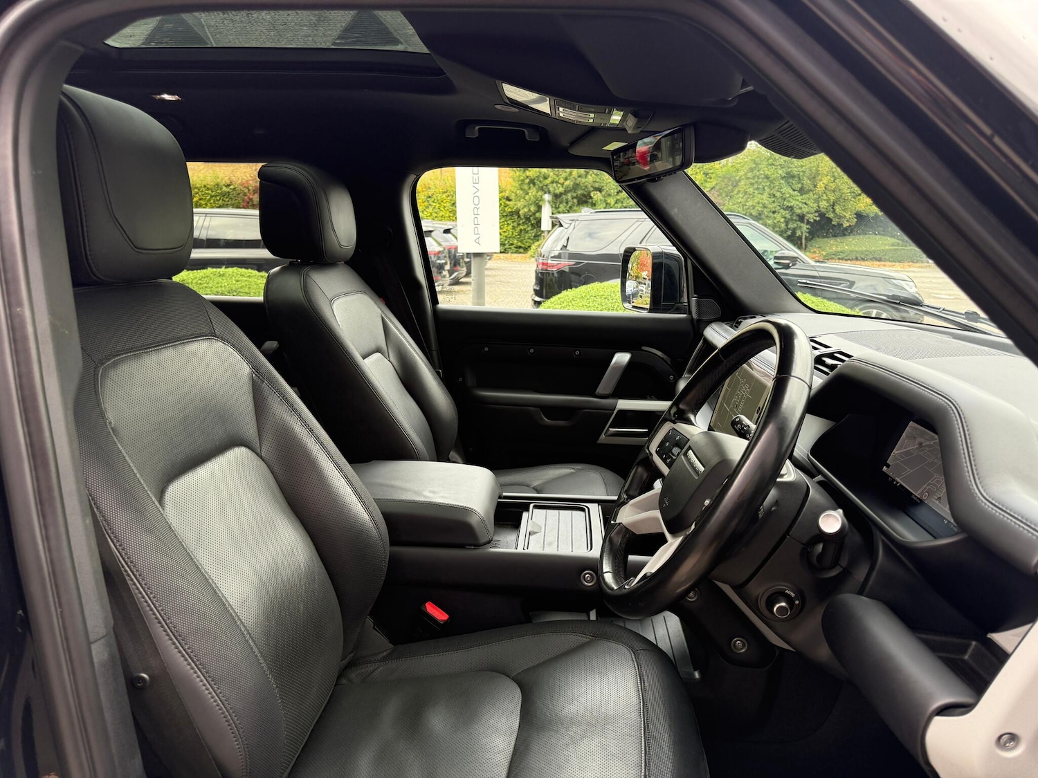 Used Land Rover Defender 110 2023 for sale - 76432452: Photo 52