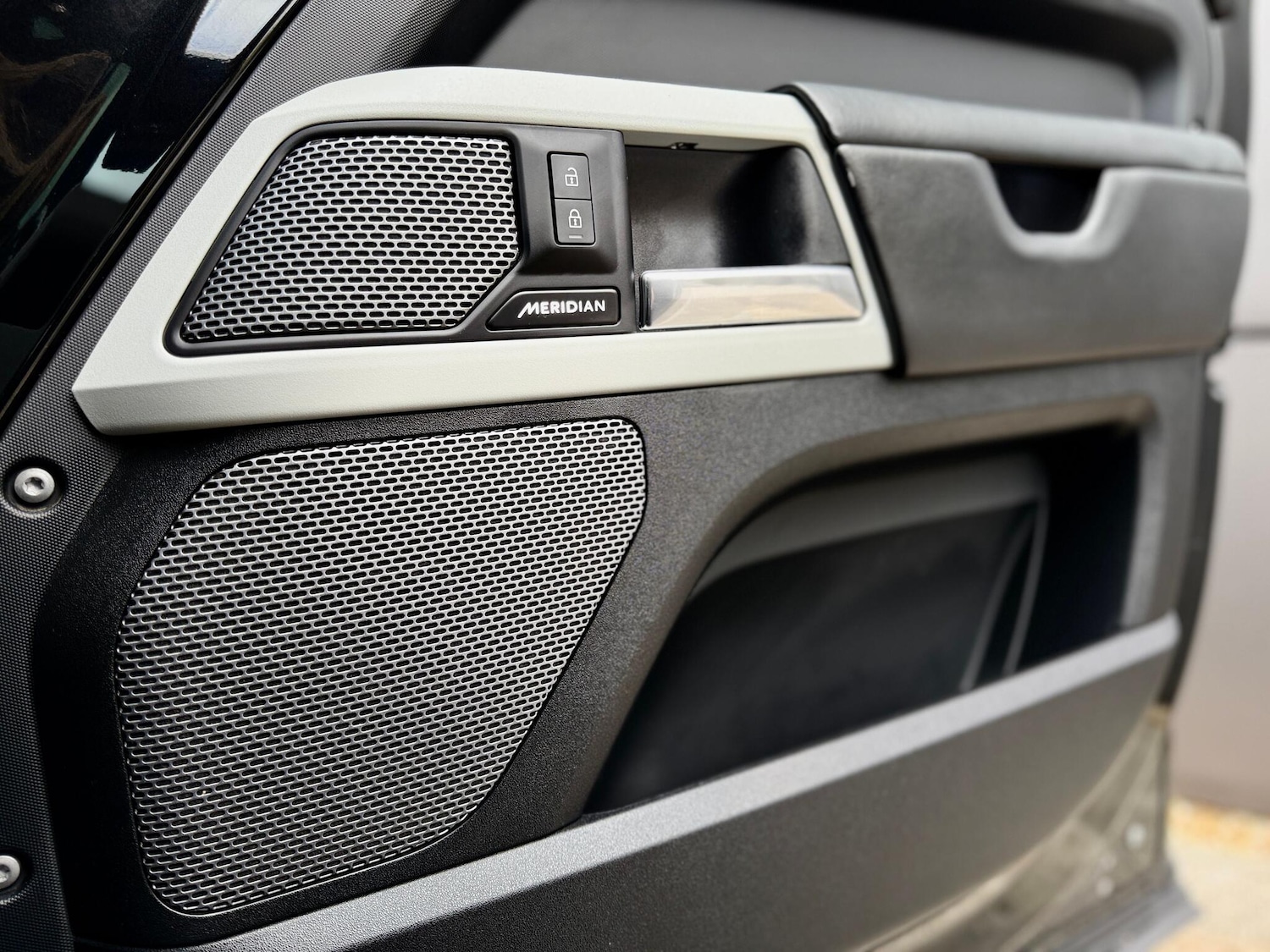 Used Land Rover Defender 110 2023 for sale - 76432452: Photo 59