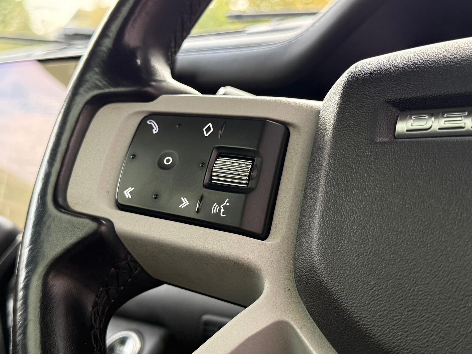 Used Land Rover Defender 110 2023 for sale - 76432452: Photo 61