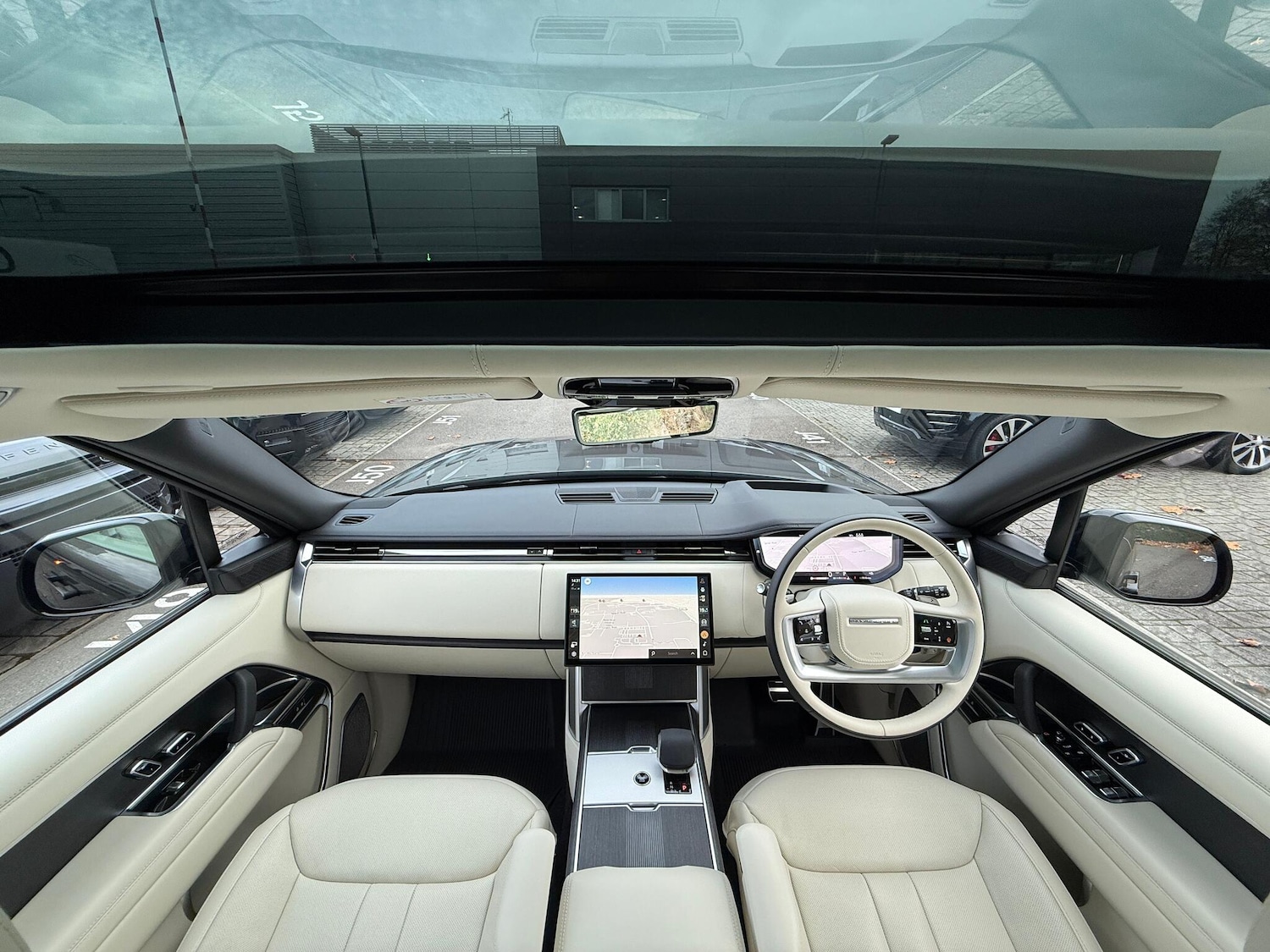 Used Land Rover Range Rover 2024 for sale - 76573528: Photo 4