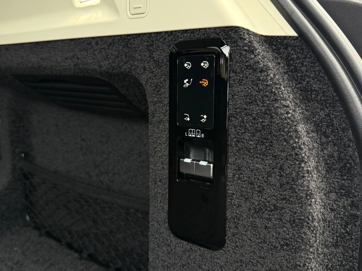 Used Land Rover Range Rover 2024 for sale - 76573528: Photo 43