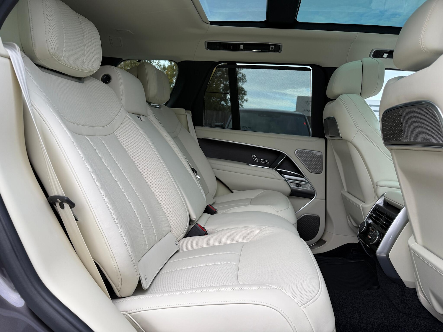 Used Land Rover Range Rover 2024 for sale - 76573528: Photo 46