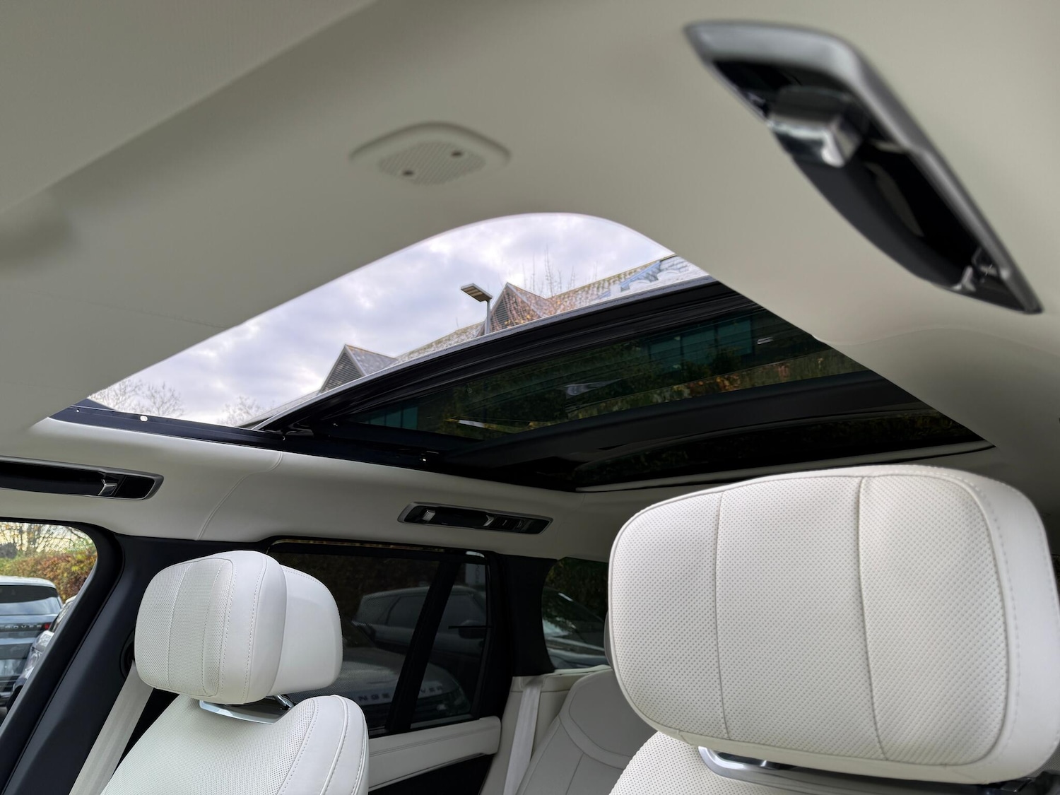 Used Land Rover Range Rover 2024 for sale - 76573528: Photo 5