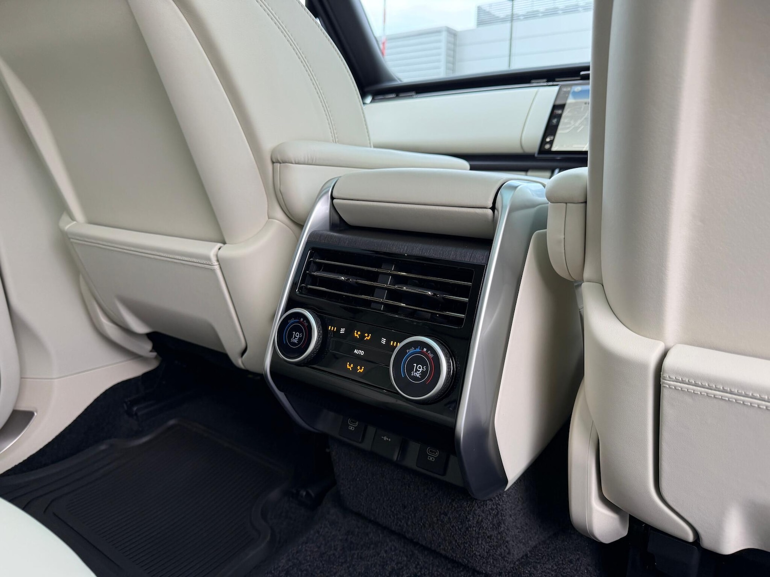 Used Land Rover Range Rover 2024 for sale - 76573528: Photo 53