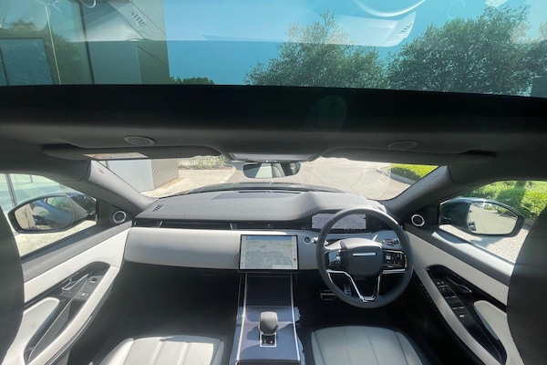 Used Land Rover Range Rover Evoque 2025 for sale - 76214295: Photo 4