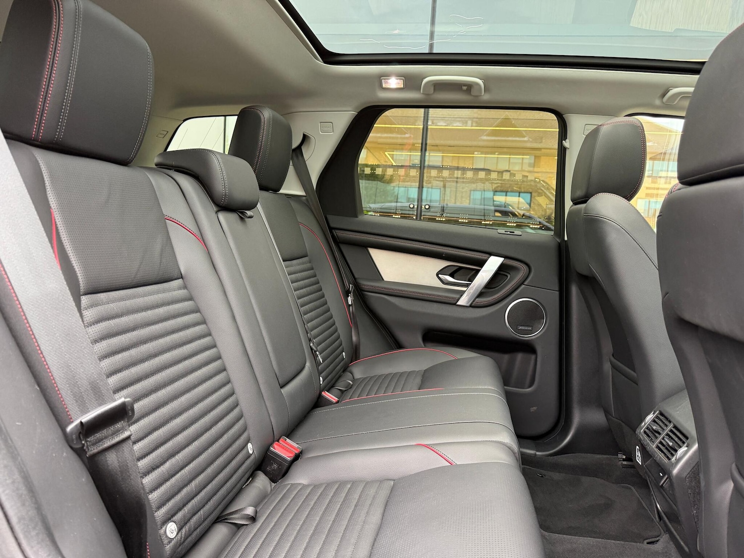 Used Land Rover Discovery Sport 2022 for sale - 76644981: Photo 38