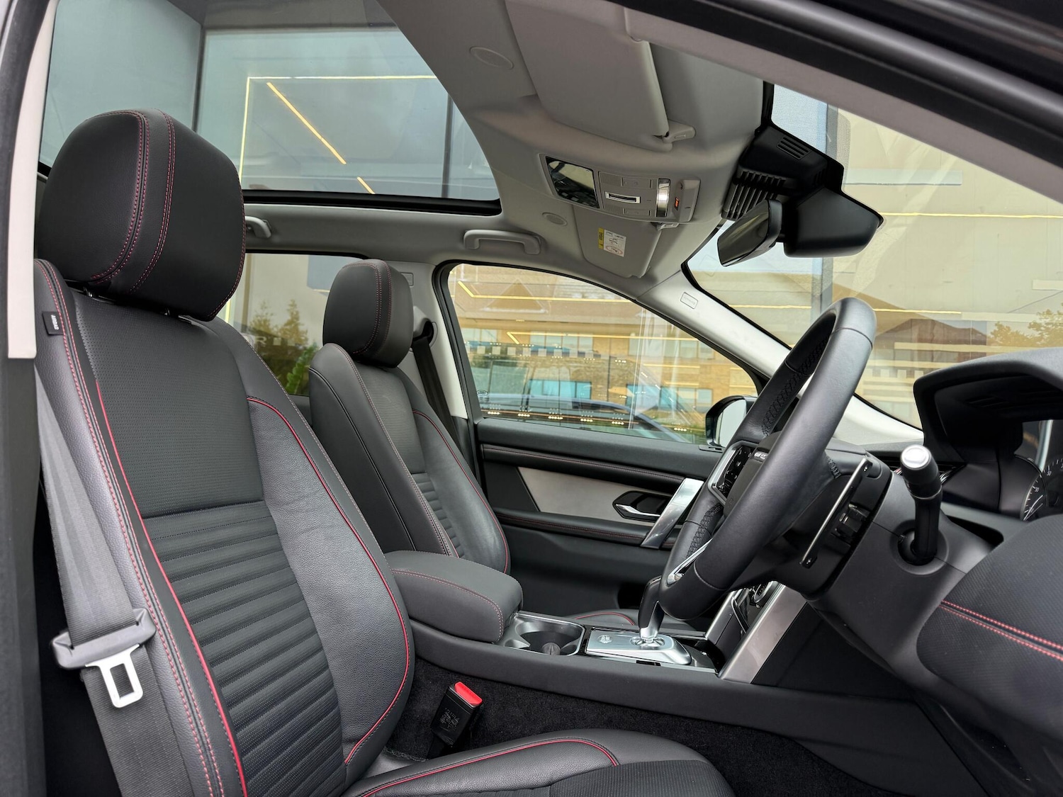 Used Land Rover Discovery Sport 2022 for sale - 76644981: Photo 44