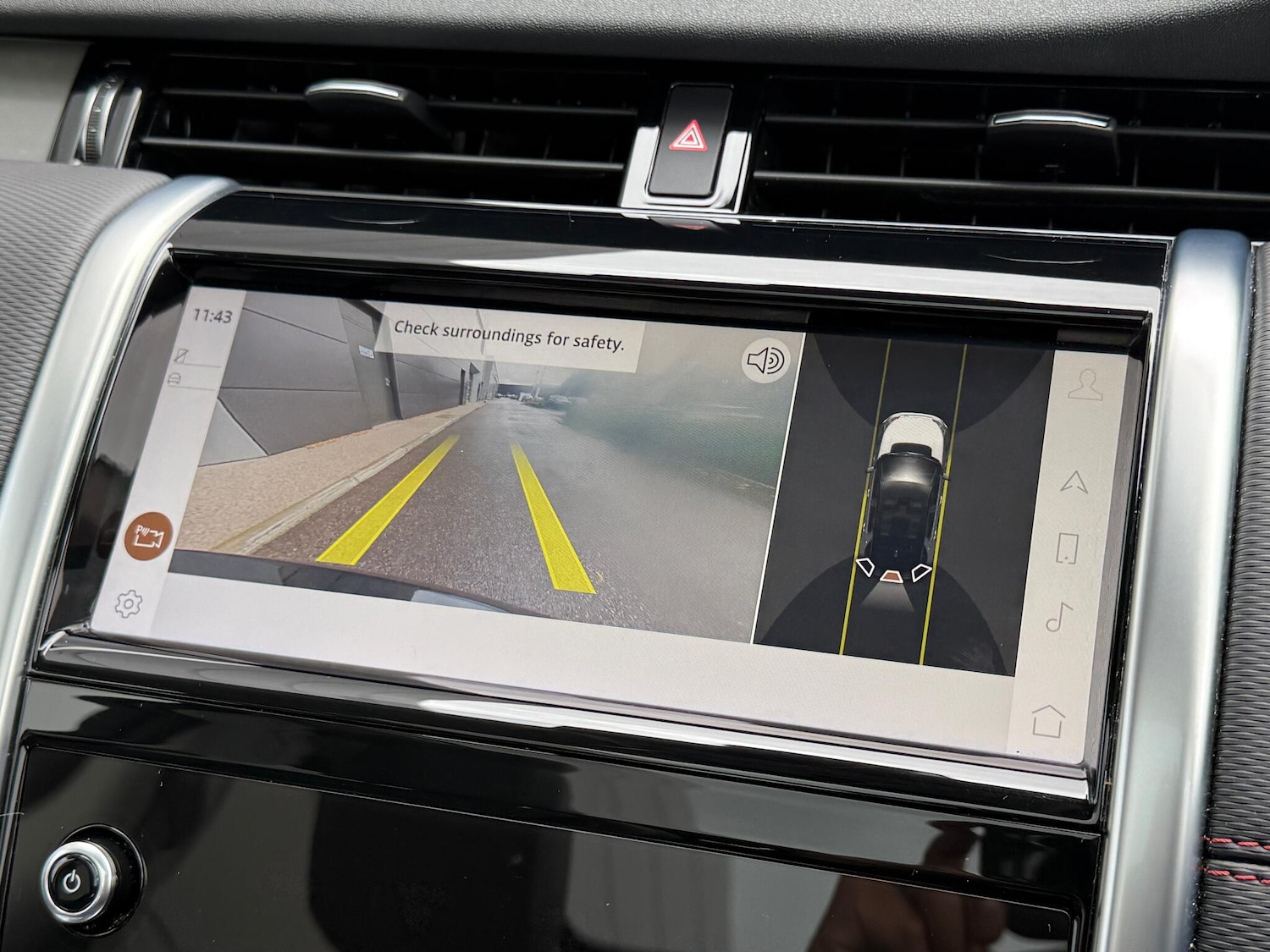 Used Land Rover Discovery Sport 2022 for sale - 76644981: Photo 7