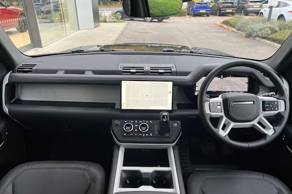 Used Land Rover Defender 90 2024 for sale - 75140410: Photo 3