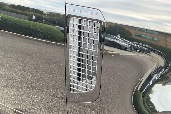 Used Land Rover Defender 90 2024 for sale - 75140410: Photo 54