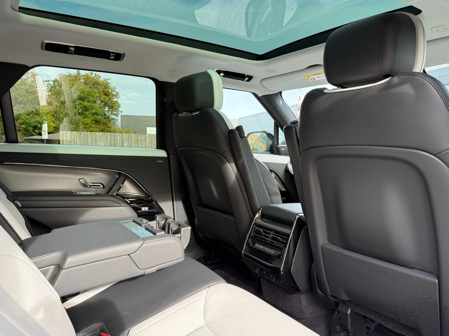 Used Land Rover Range Rover Sport 2023 for sale - 76424610: Photo 33