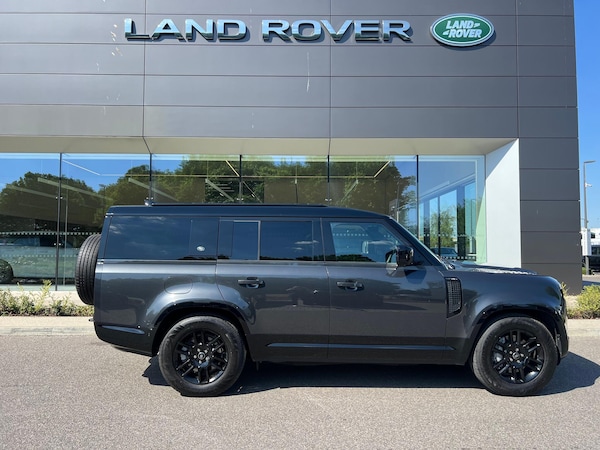 Used Land Rover Defender 130 2025 for sale - 76189674: Photo 2