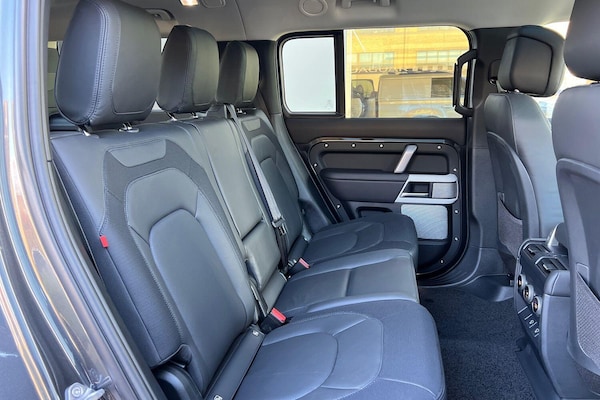 Used Land Rover Defender 130 2025 for sale - 76189674: Photo 43