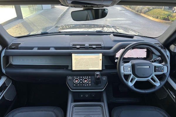 Used Land Rover Defender 130 2025 for sale - 76189674: Photo 54