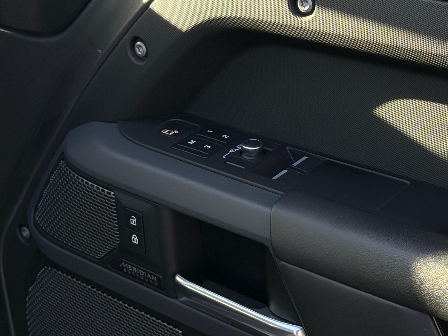 Used Land Rover Defender 2022 for sale - 77130863: Photo 30