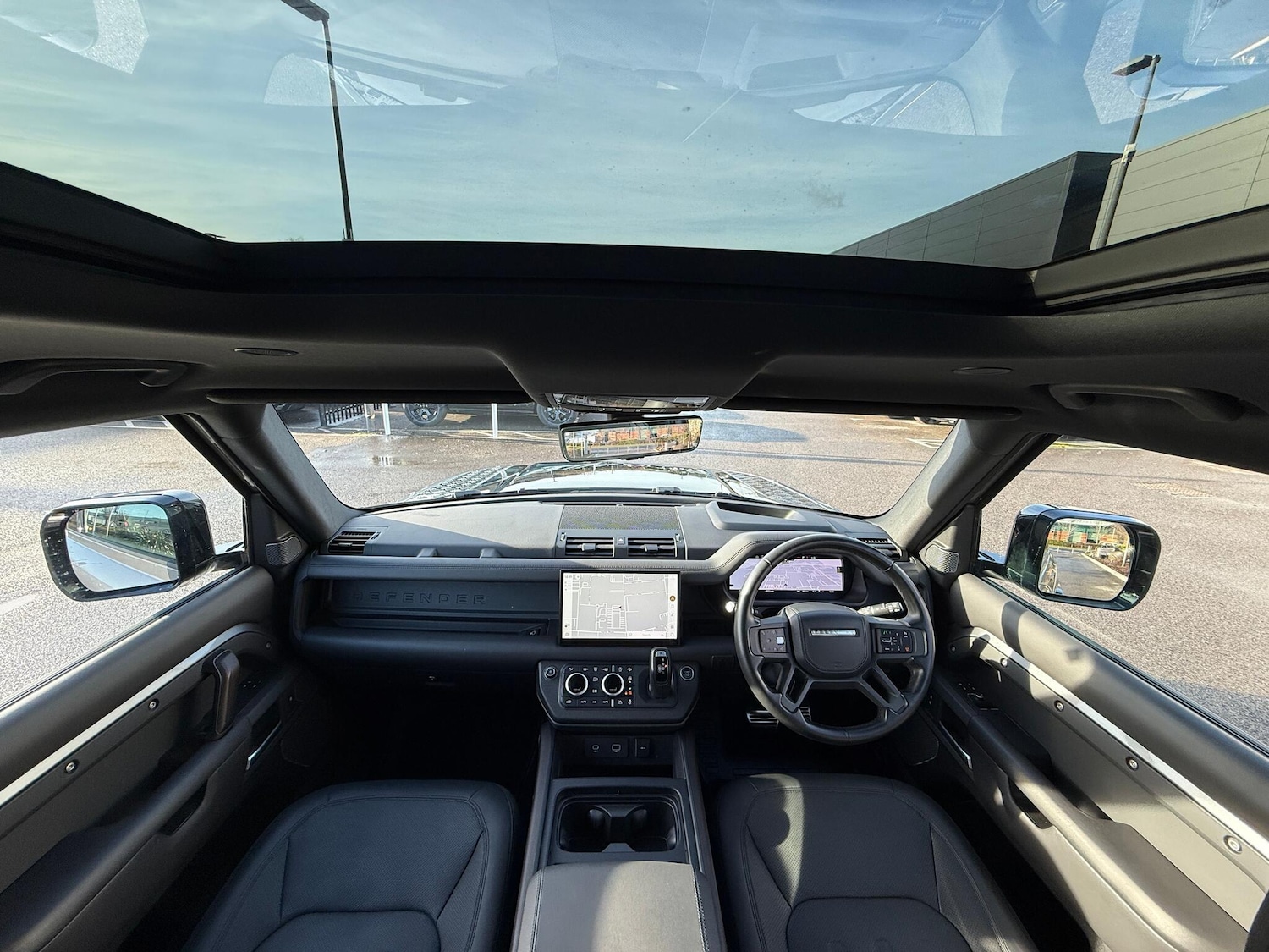 Used Land Rover Defender 2022 for sale - 77130863: Photo 4