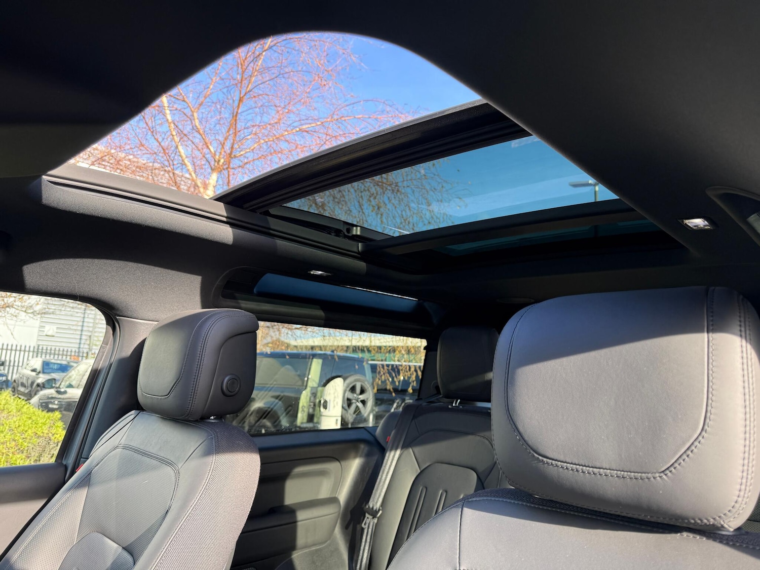 Used Land Rover Defender 2022 for sale - 77130863: Photo 5