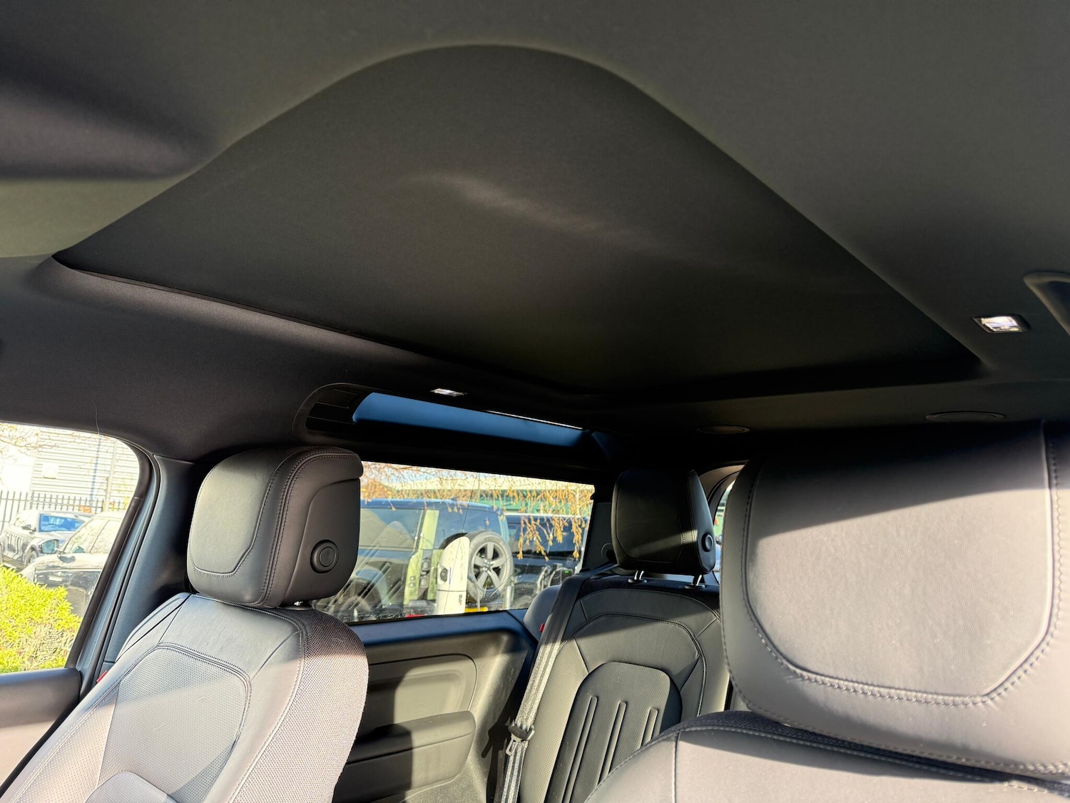 Used Land Rover Defender 2022 for sale - 77130863: Photo 7