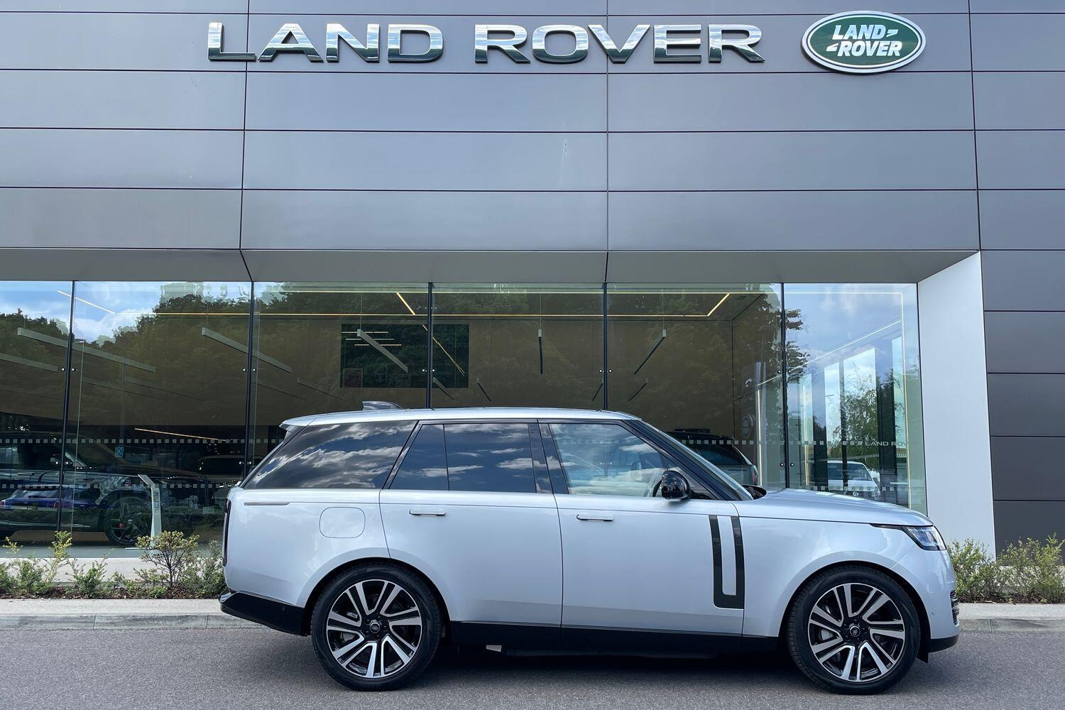 Used Land Rover Range Rover 2025 for sale - 77175356: Photo 2