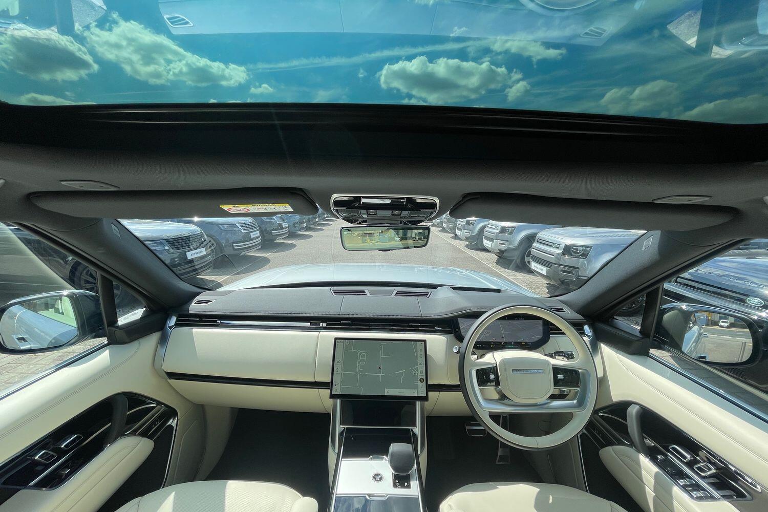 Used Land Rover Range Rover 2025 for sale - 77175356: Photo 3