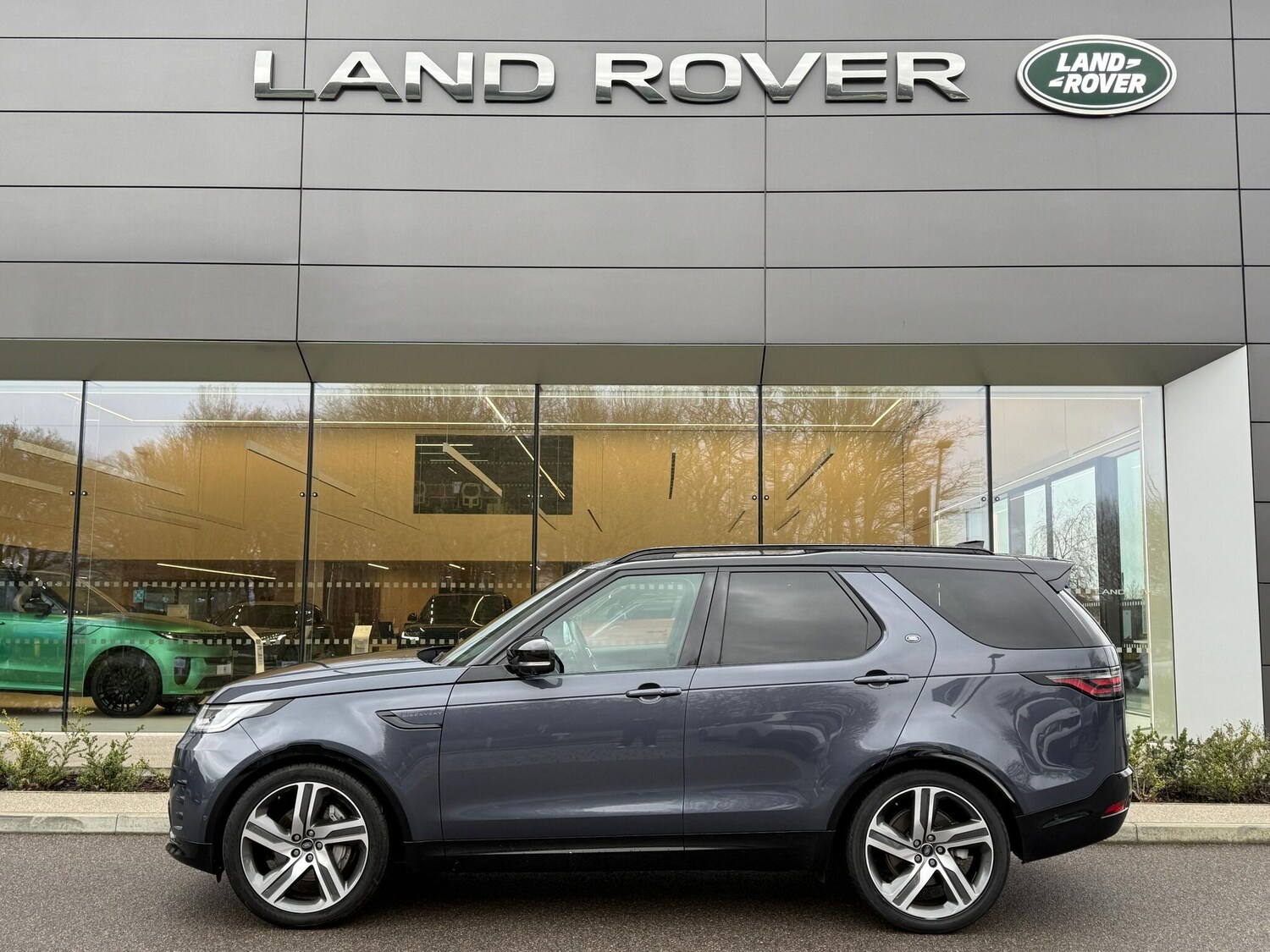 Used Land Rover Discovery 2024 for sale - 77637819: Photo 11