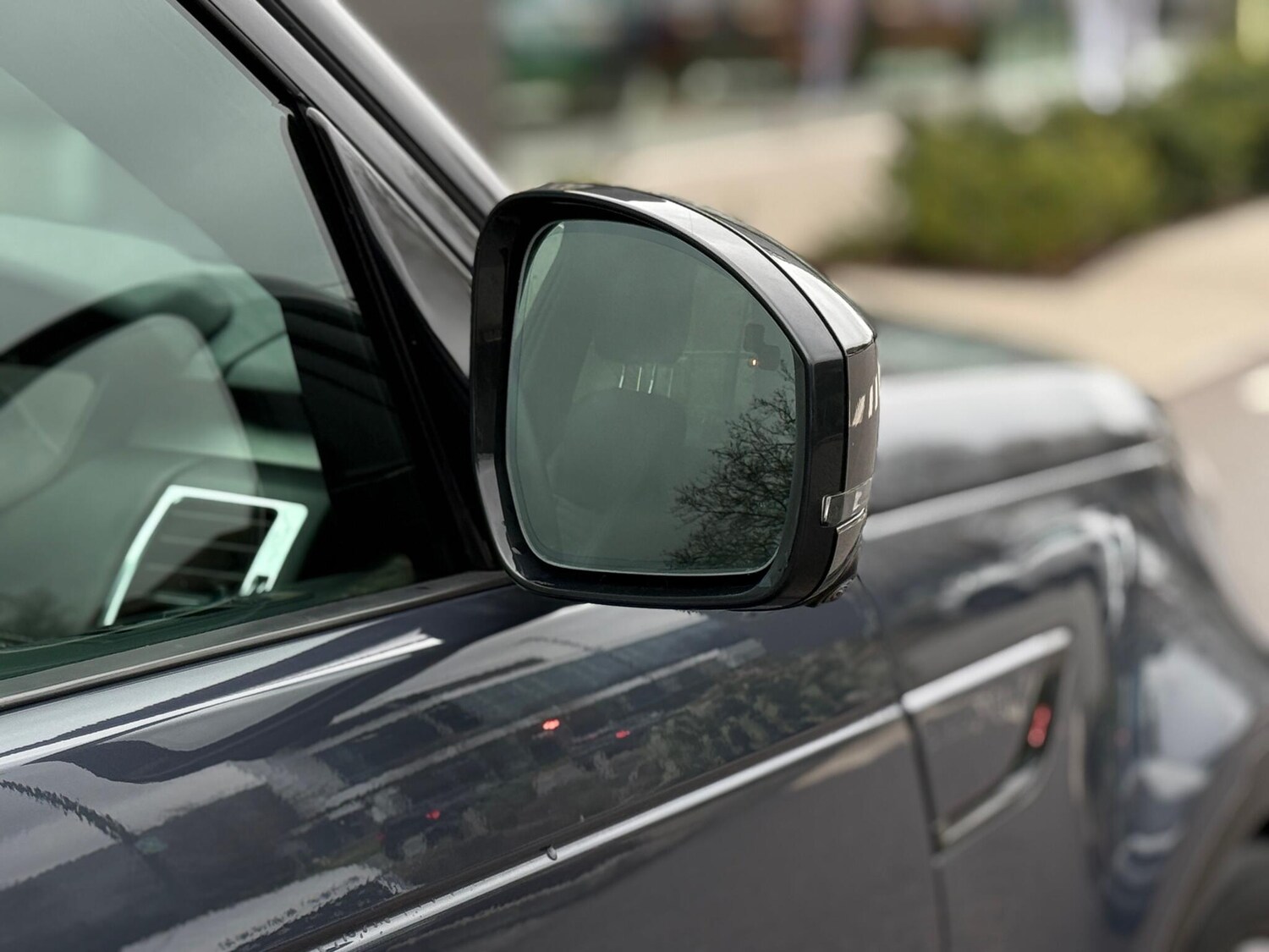 Used Land Rover Discovery 2024 for sale - 77637819: Photo 13