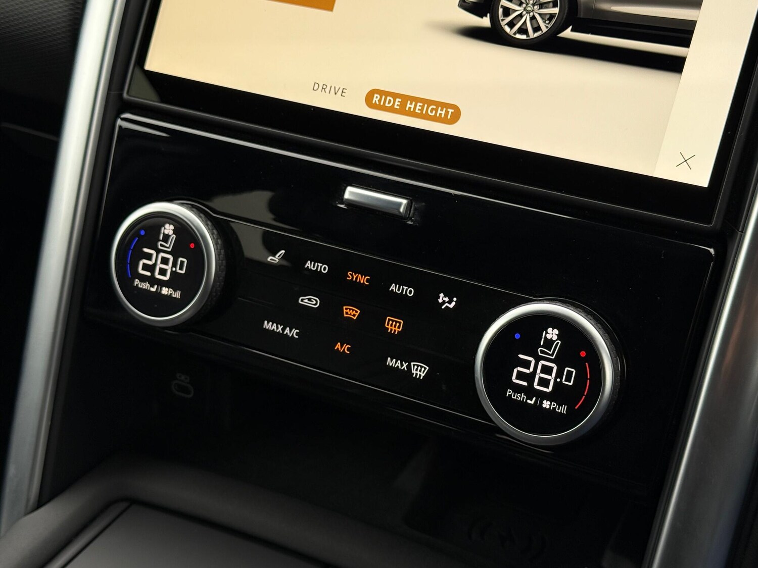 Used Land Rover Discovery 2024 for sale - 77637819: Photo 29