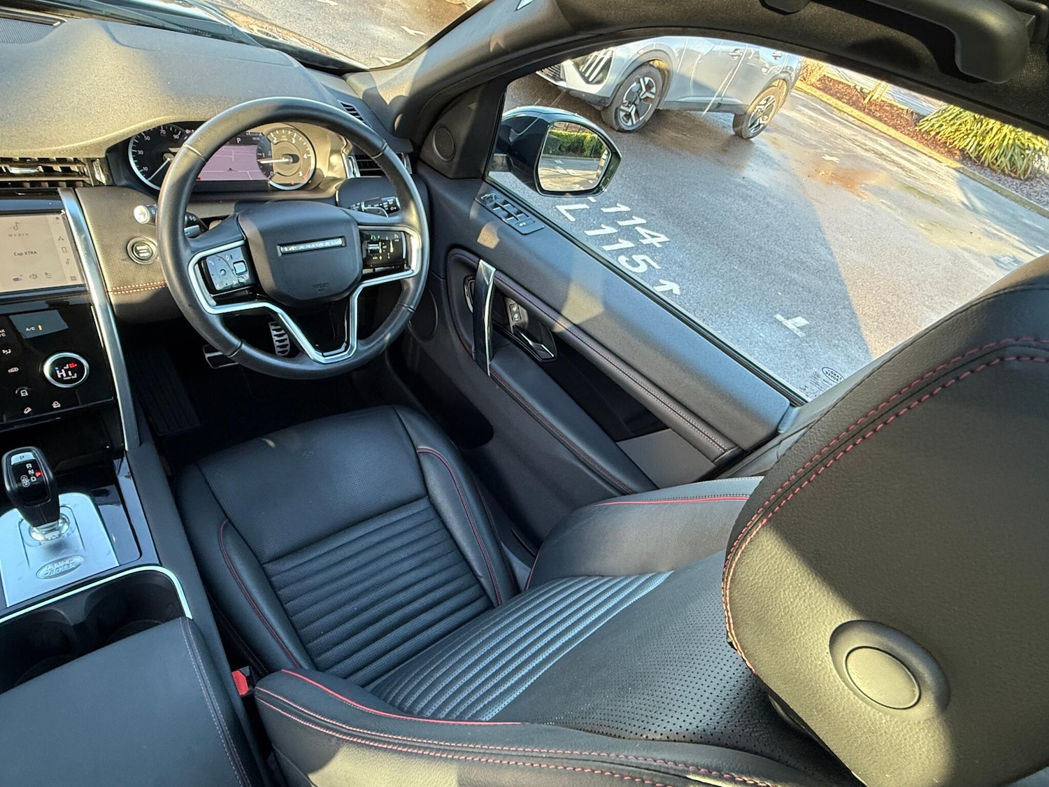 Used Land Rover Discovery Sport 2022 for sale - 77130800: Photo 24