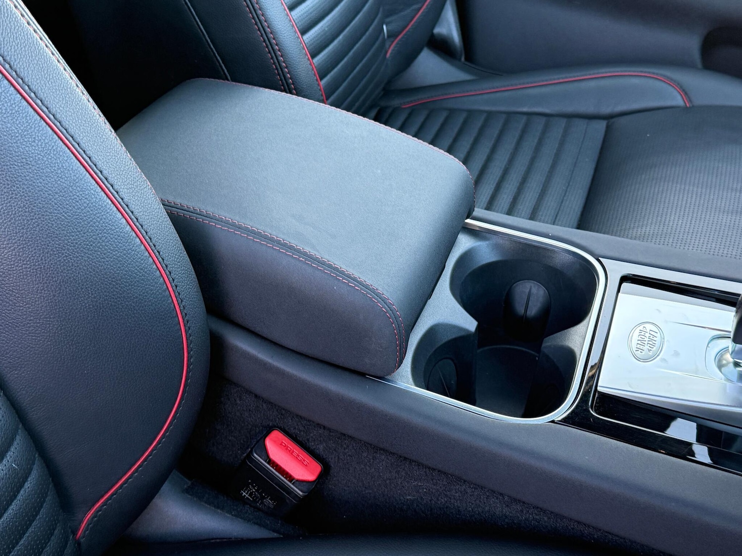 Used Land Rover Discovery Sport 2022 for sale - 77130800: Photo 39