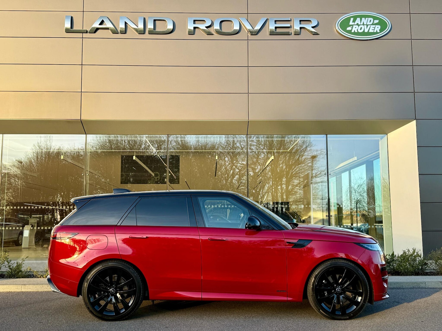 Used Land Rover Range Rover Sport 2025 for sale - 77073854: Photo 2