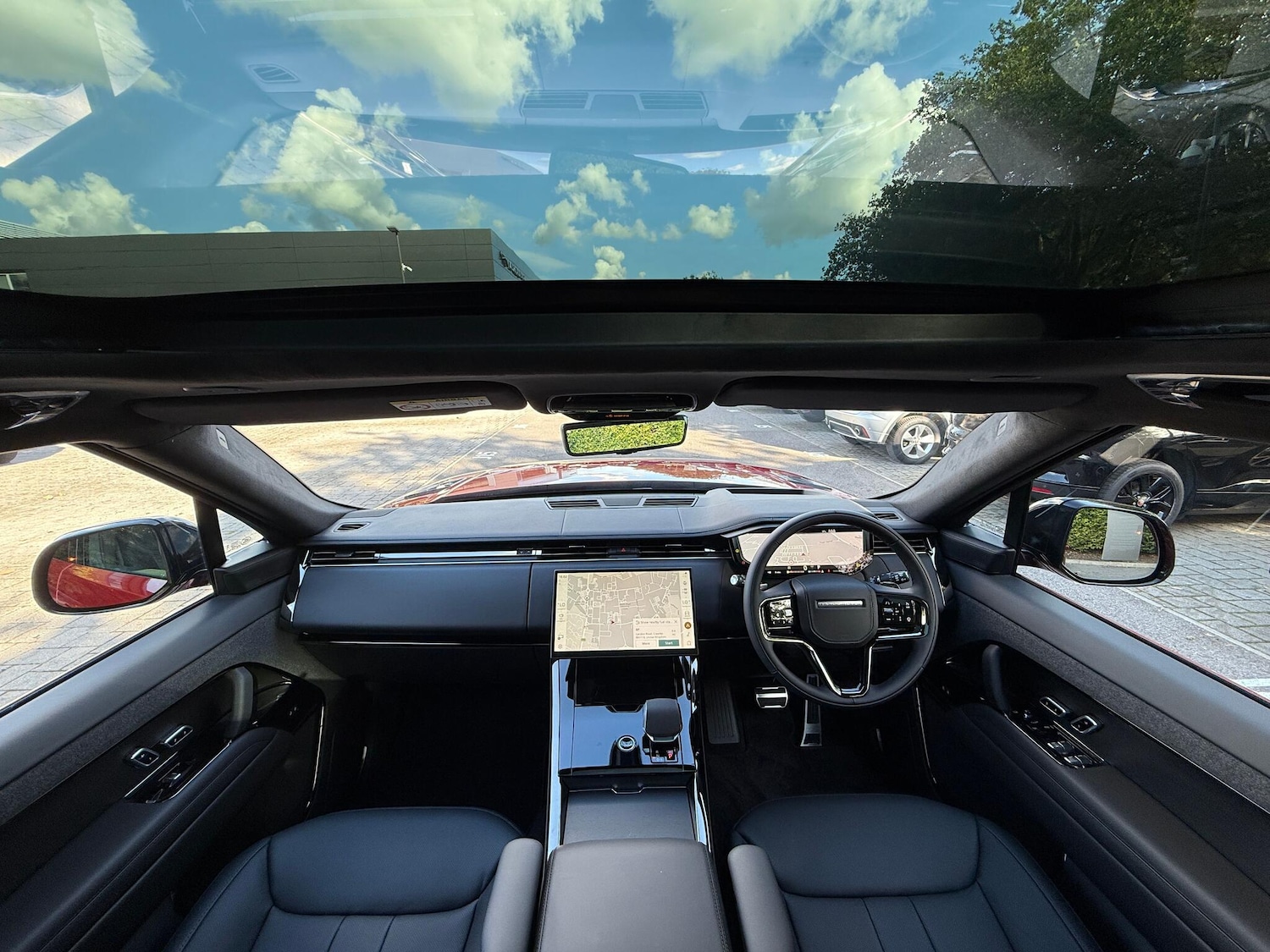 Used Land Rover Range Rover Sport 2025 for sale - 77073854: Photo 3