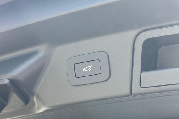 Used Land Rover Range Rover Velar 2025 for sale - 76227445: Photo 25