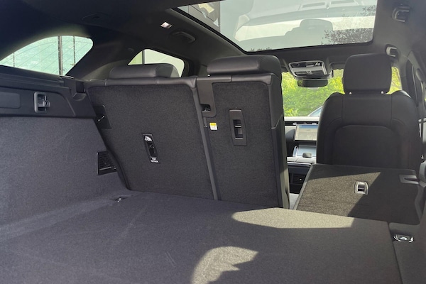 Used Land Rover Range Rover Velar 2025 for sale - 76227445: Photo 29