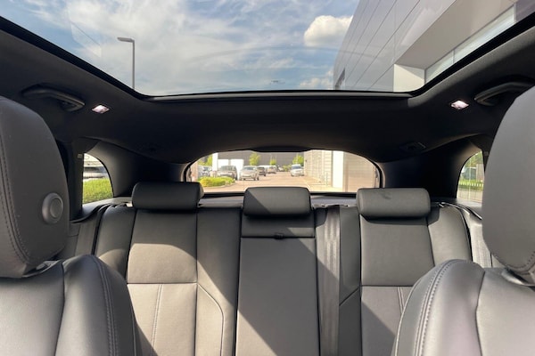 Used Land Rover Range Rover Velar 2025 for sale - 76227445: Photo 32
