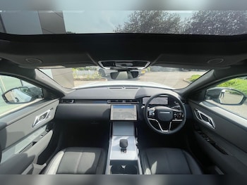 Used Land Rover Range Rover Velar 2025 for sale - 76227445: Photo 3