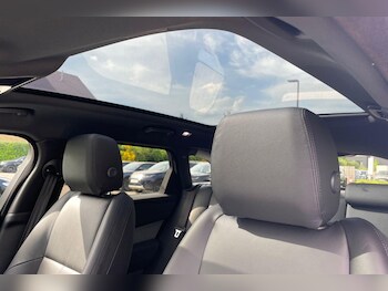 Used Land Rover Range Rover Velar 2025 for sale - 76227445: Photo 4