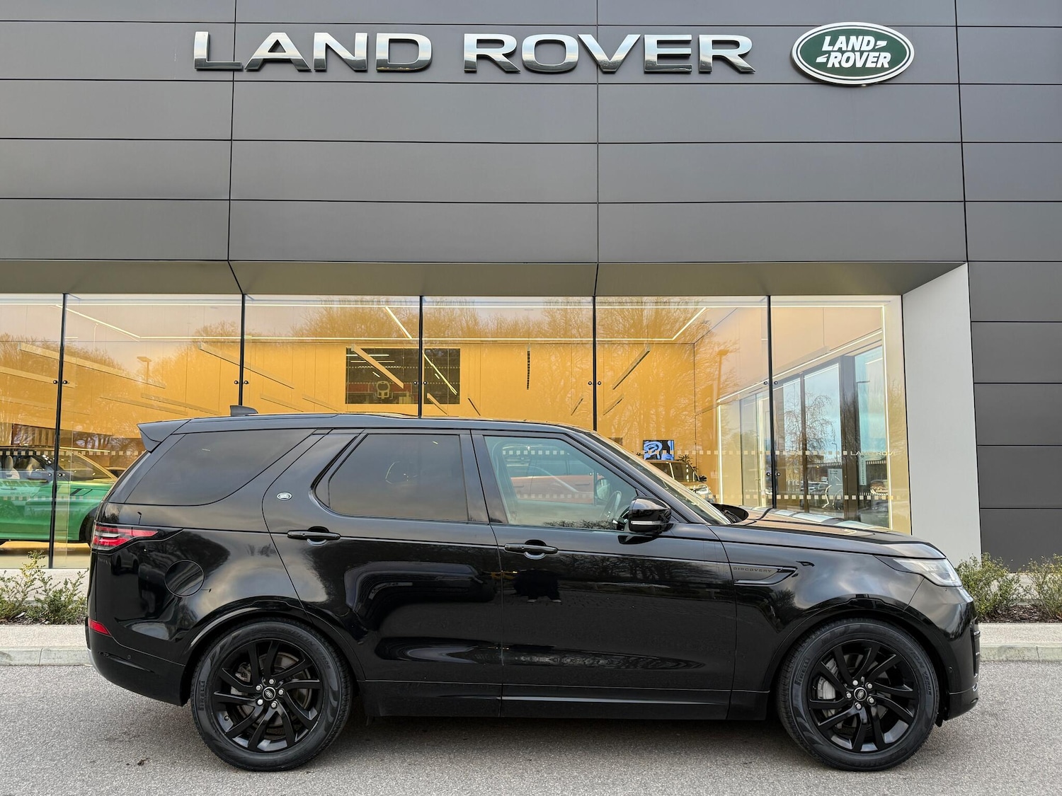 Used Land Rover Discovery 2020 for sale - 77376649: Photo 2