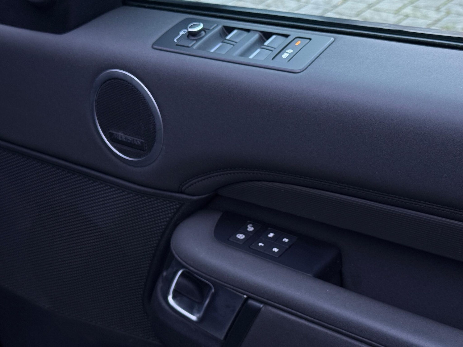 Used Land Rover Discovery 2020 for sale - 77376649: Photo 26