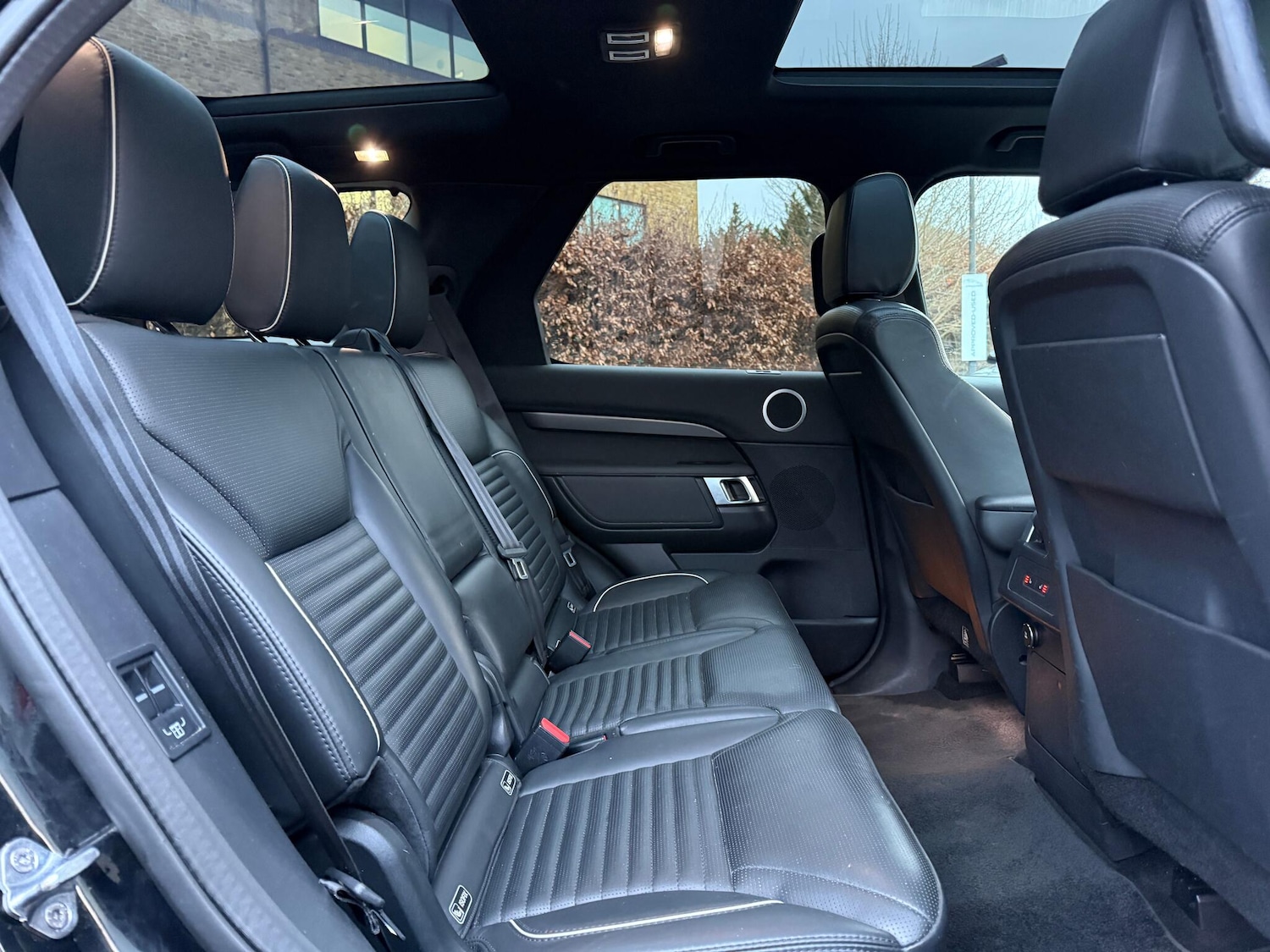 Used Land Rover Discovery 2020 for sale - 77376649: Photo 36